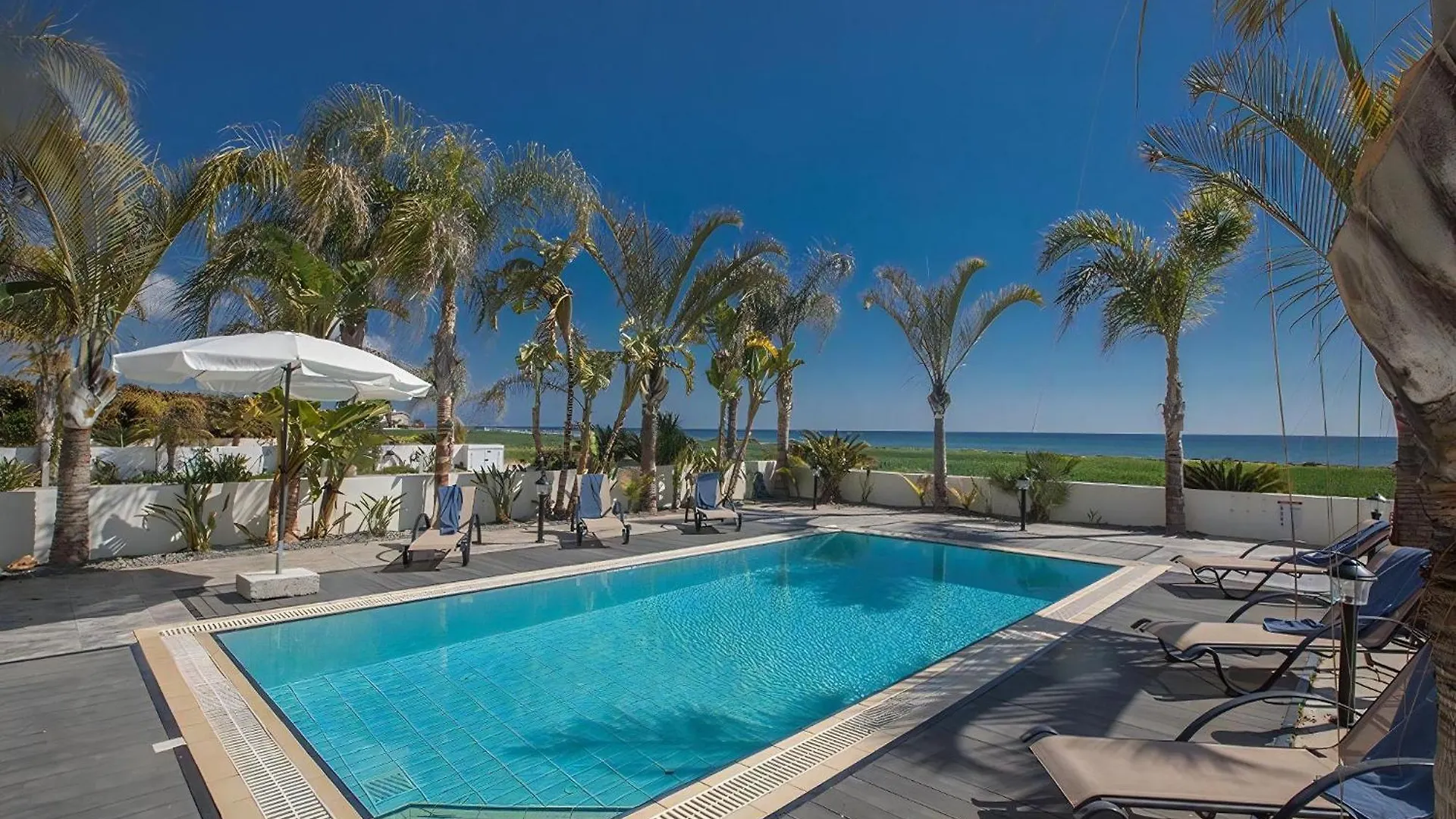 Villa Adaman - Stunning 3 Bedroom Seafront Villa With Pool - Close To The Beach Ayia Napa Cyprus