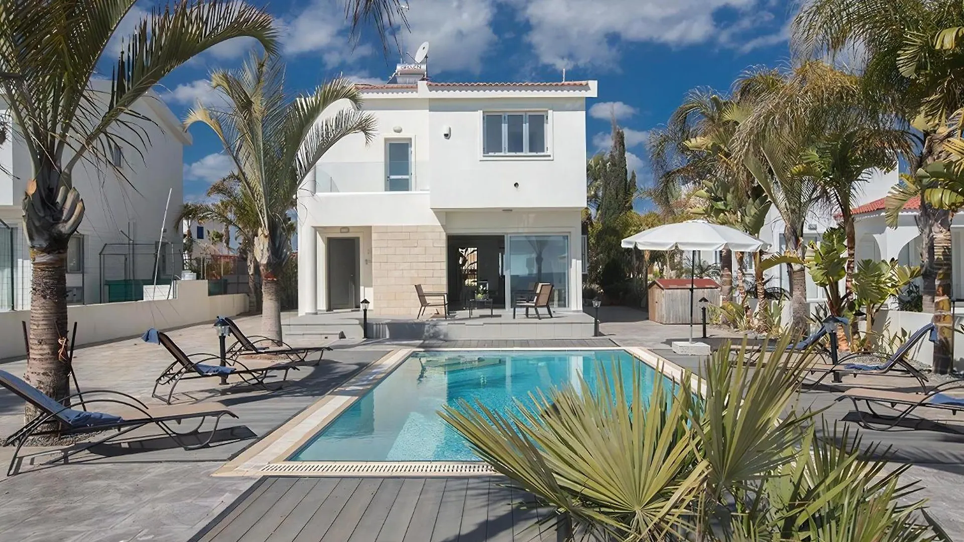 Villa Adaman - Stunning 3 Bedroom Seafront Villa With Pool - Close To The Beach Ayia Napa