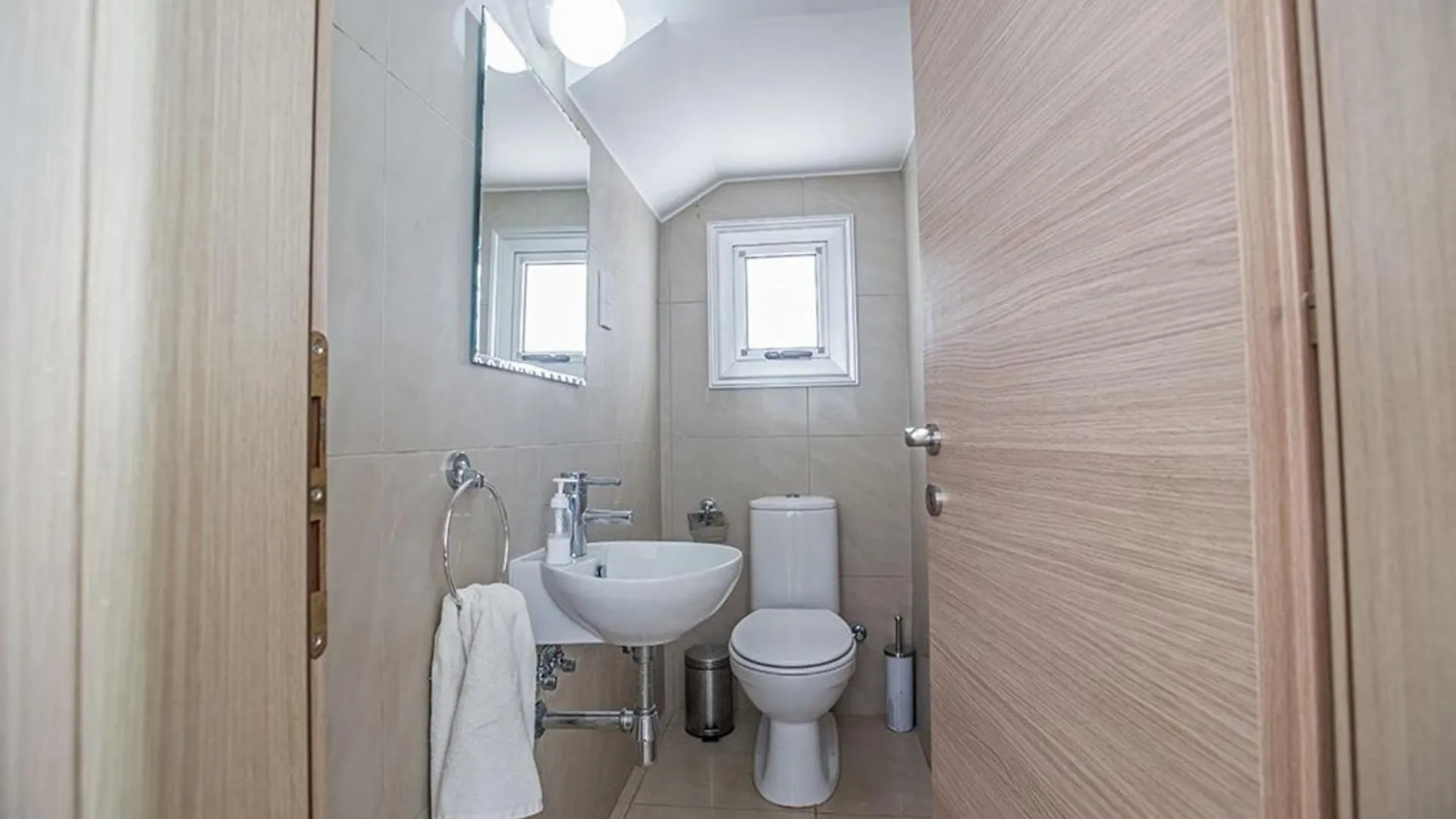 Villa Adaman - Stunning 3 Bedroom Seafront Villa With Pool - Close To The Beach Agia Napa 0*,