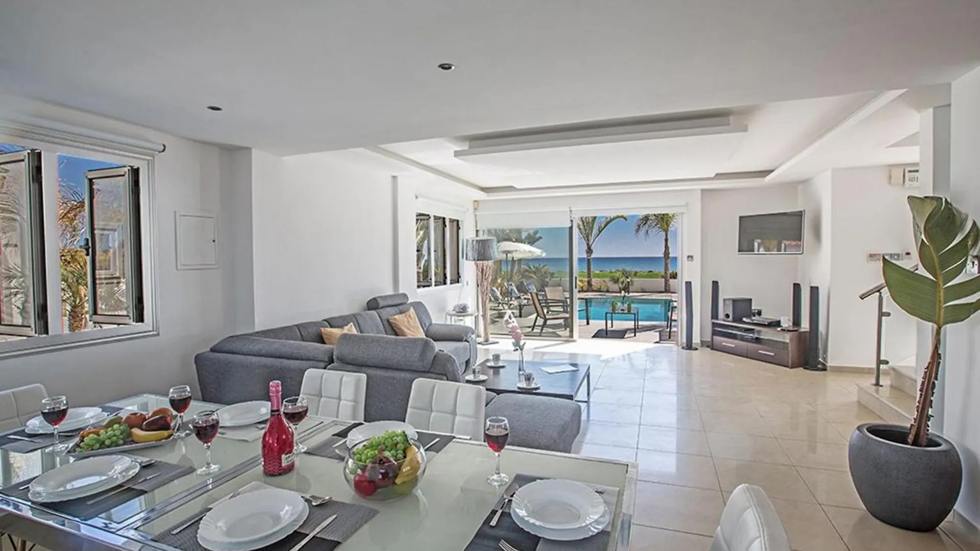 Villa Adaman - Stunning 3 Bedroom Seafront Villa With Pool - Close To The Beach Agia Napa
